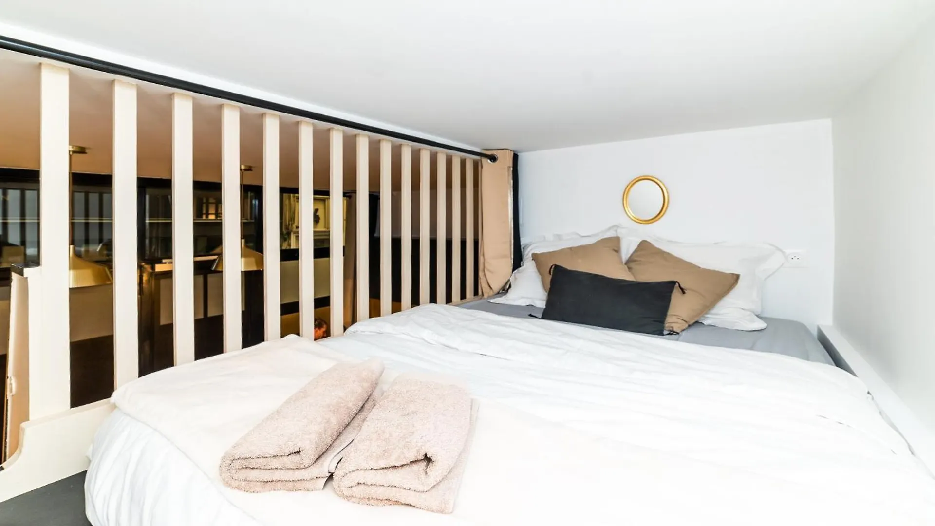 Triplex 50 M2 - Montorgueil & Marais Daire Paris
