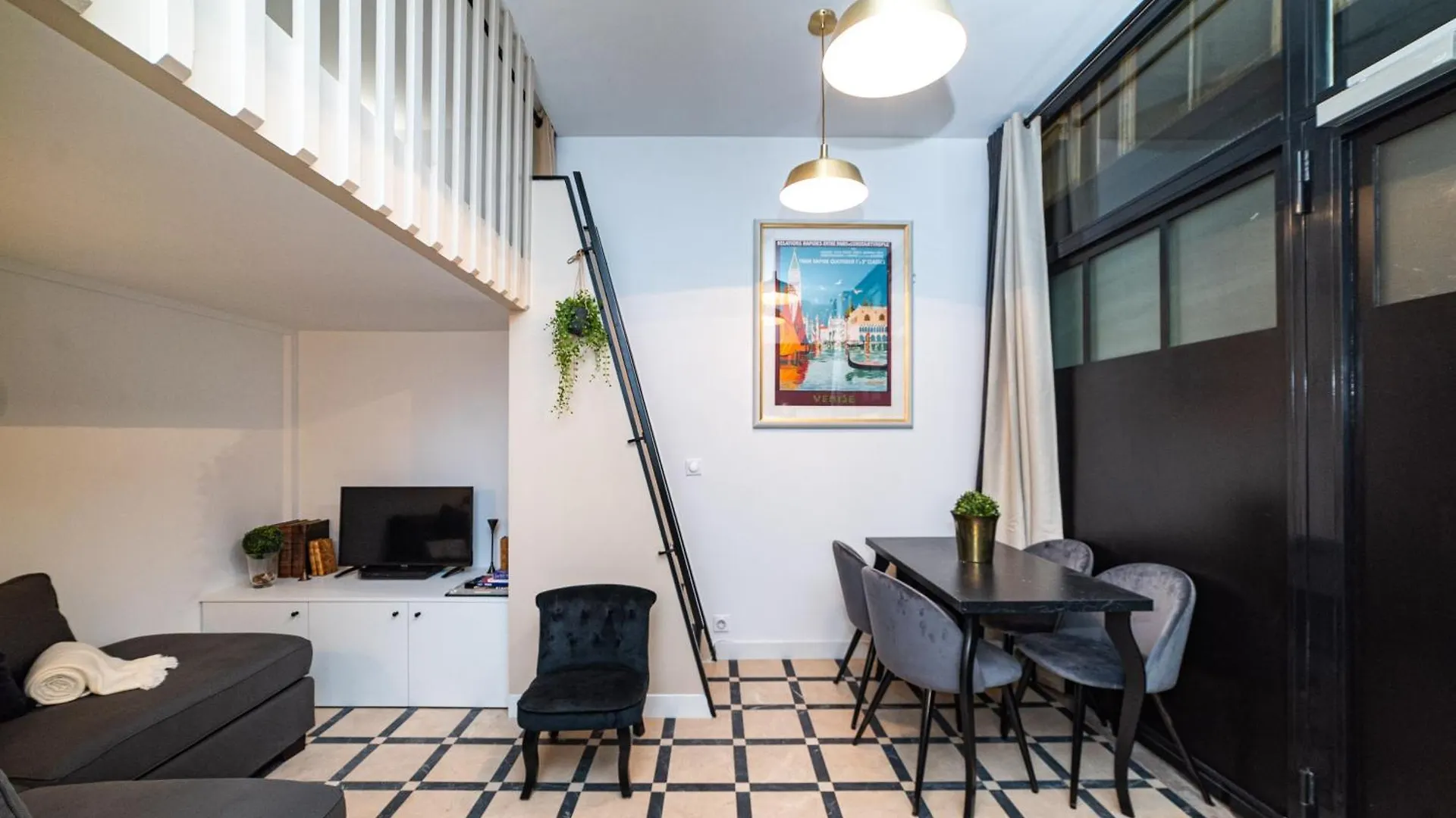 Triplex 50 M2 - Montorgueil & Marais Apartment Paris France